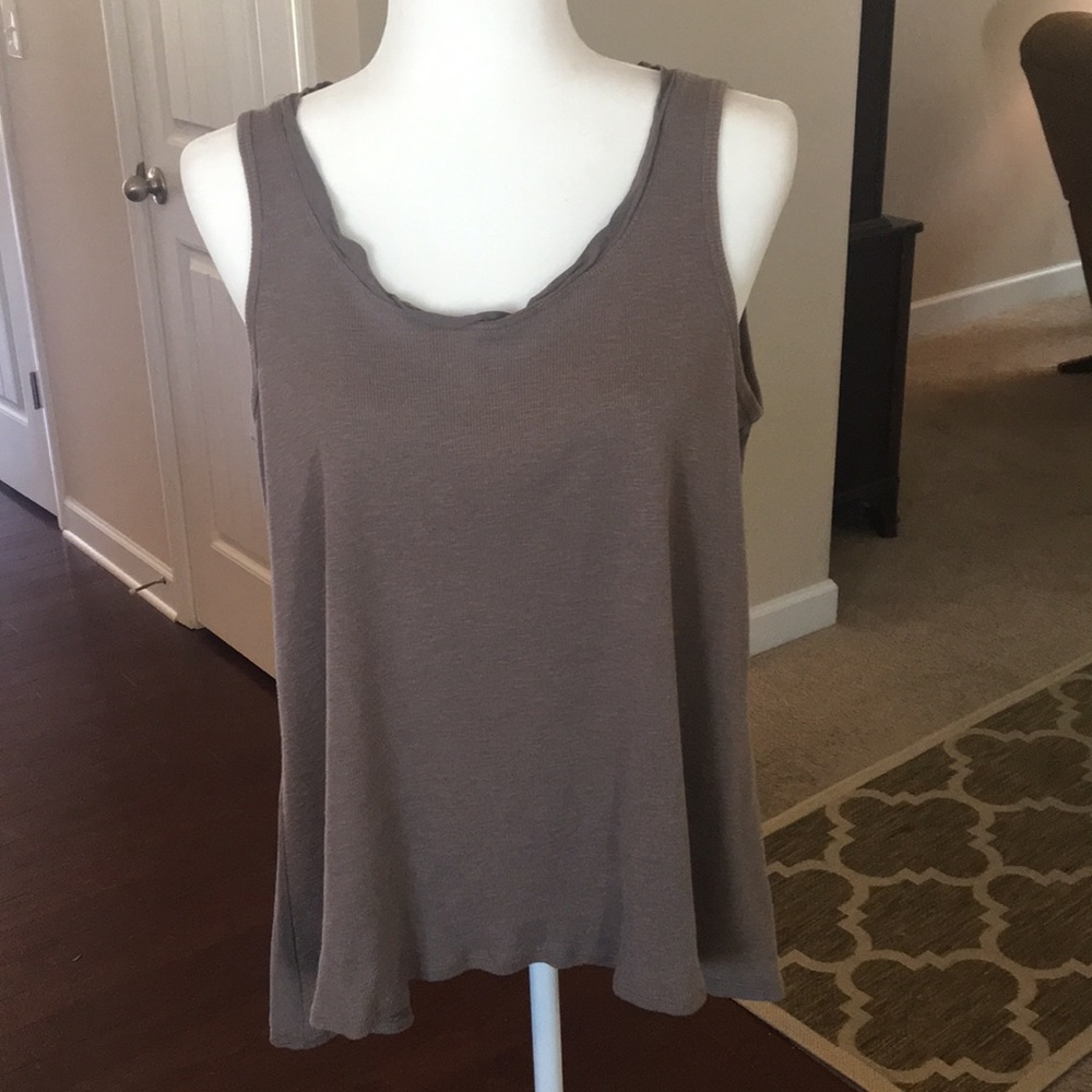 JOAN VASS ~ Cute Tank